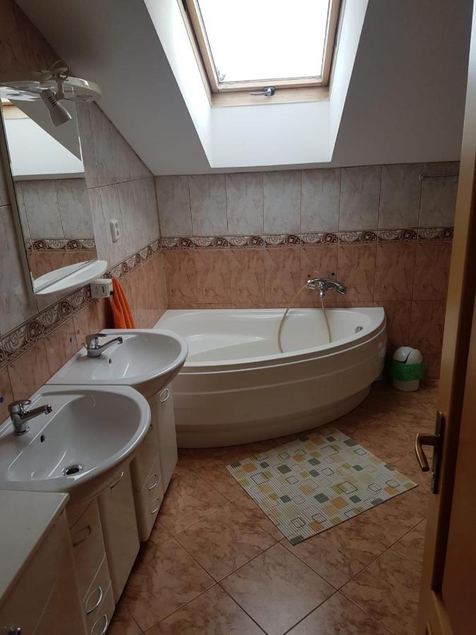 Apartman Jantolak 斯祖贝莱克 外观 照片