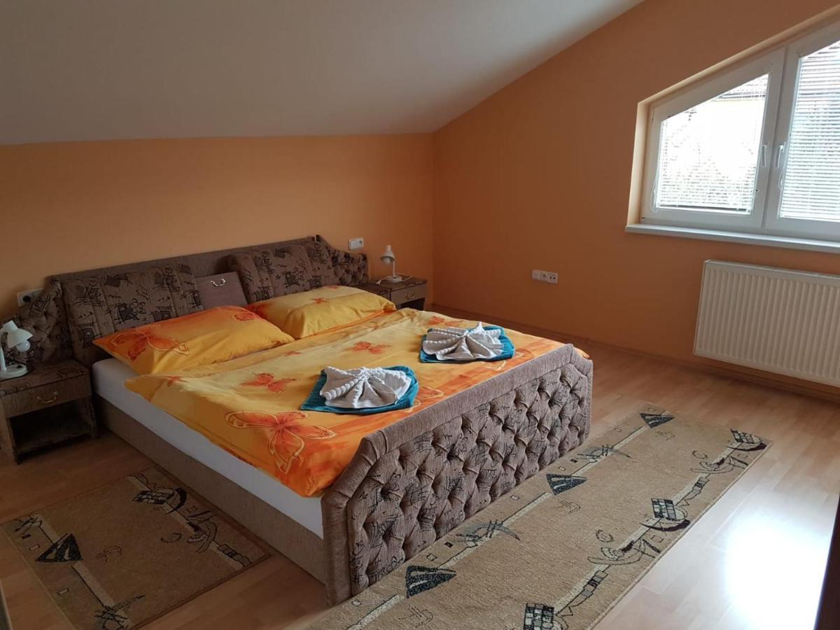 Apartman Jantolak 斯祖贝莱克 外观 照片