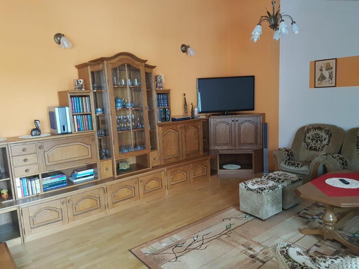 Apartman Jantolak 斯祖贝莱克 外观 照片